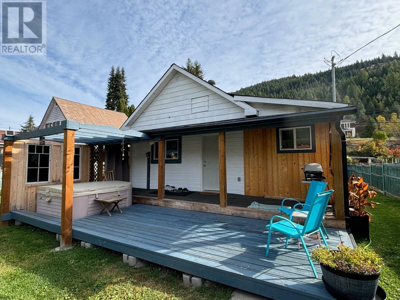 Property Photo: 333 Kimberley N Avenue BC V0H 1J0