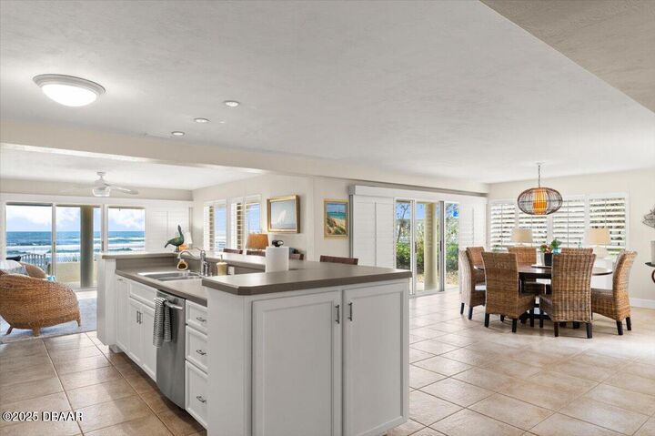 Property Photo:  2901 Hill Street  FL 32169 