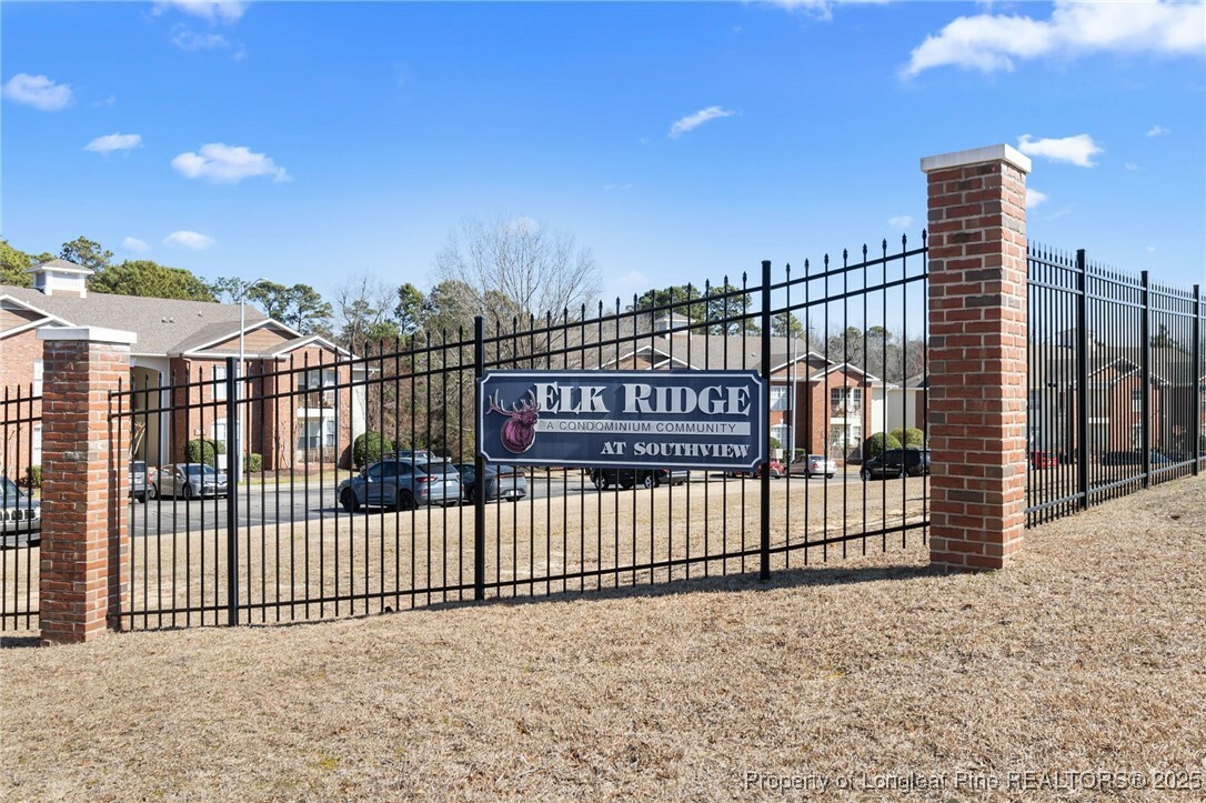 Property Photo: 401 Meadowland Court 5 NC 28348