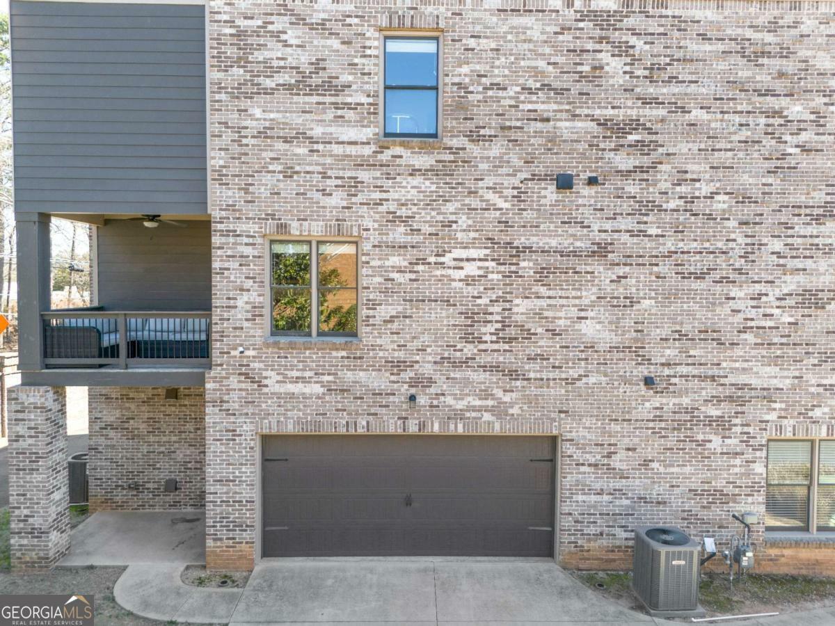 Property Photo: 2850 Stonehall Court SE GA 30080