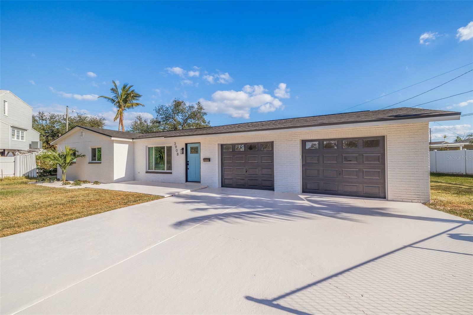 Property Photo:  3908 Wahoo Drive SE  FL 33705 