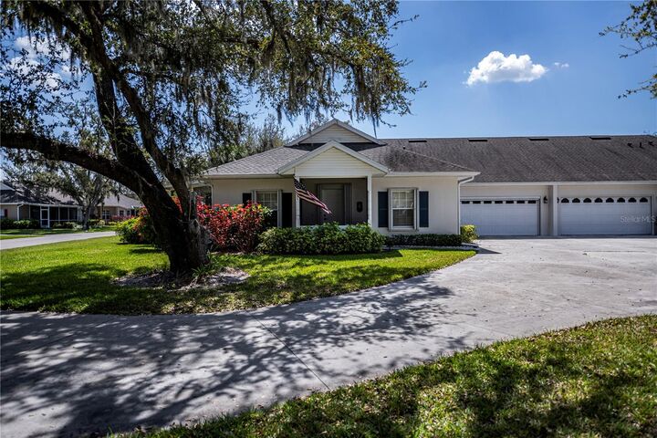 Property Photo: 1474 Red Oak Lane FL 33948