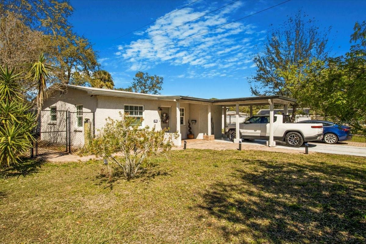Property Photo: 7101 8th Avenue N FL 33710