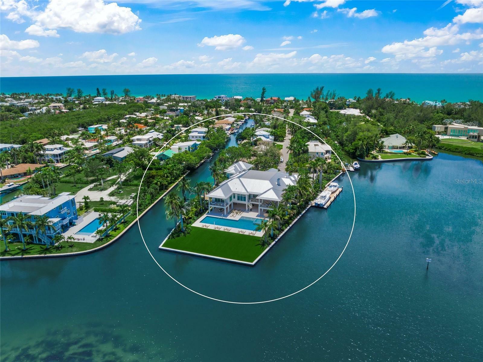 Property Photo:  612 Juan Anasco Drive  FL 34228 