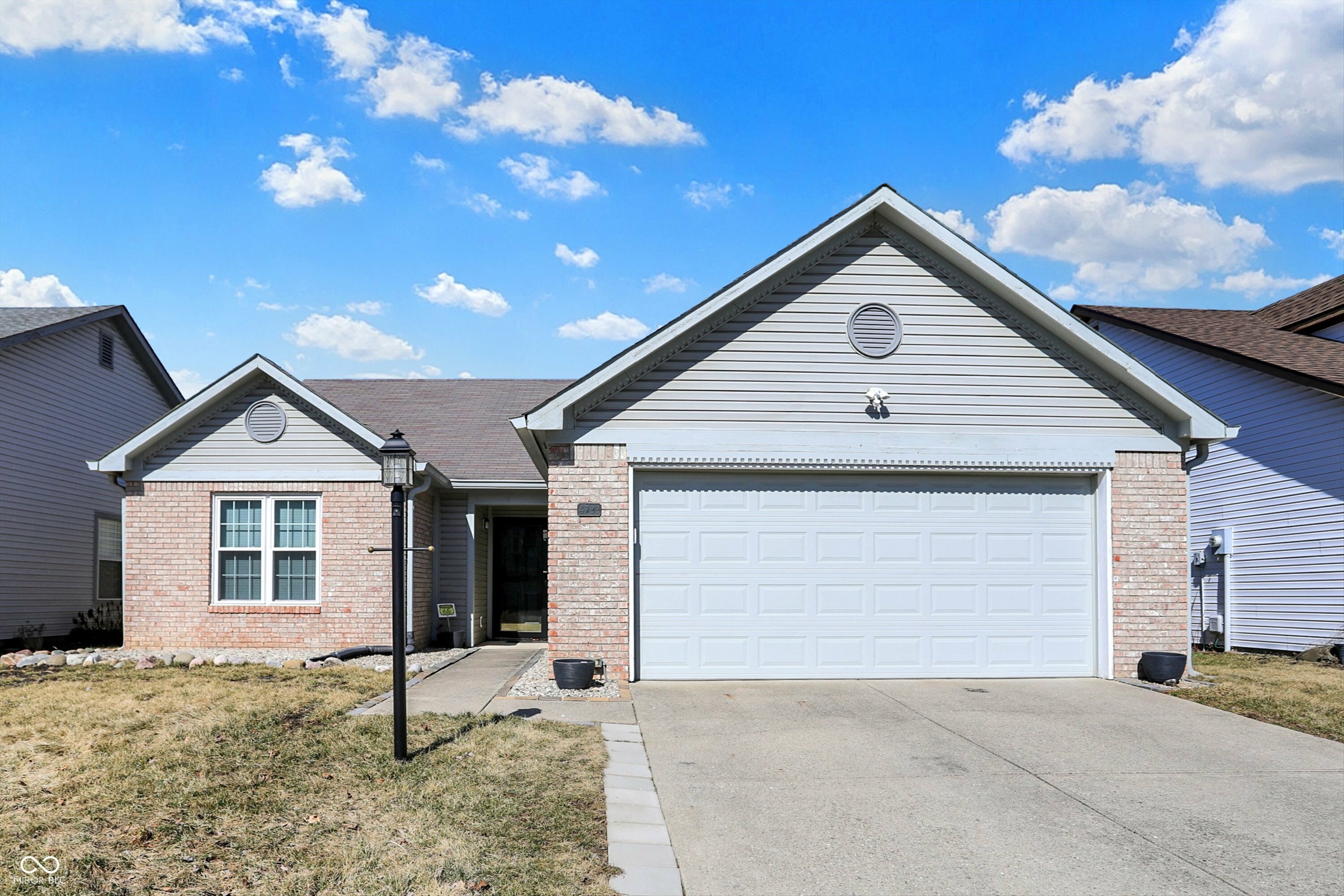 4722 Common View Circle  Indianapolis IN 46220 photo