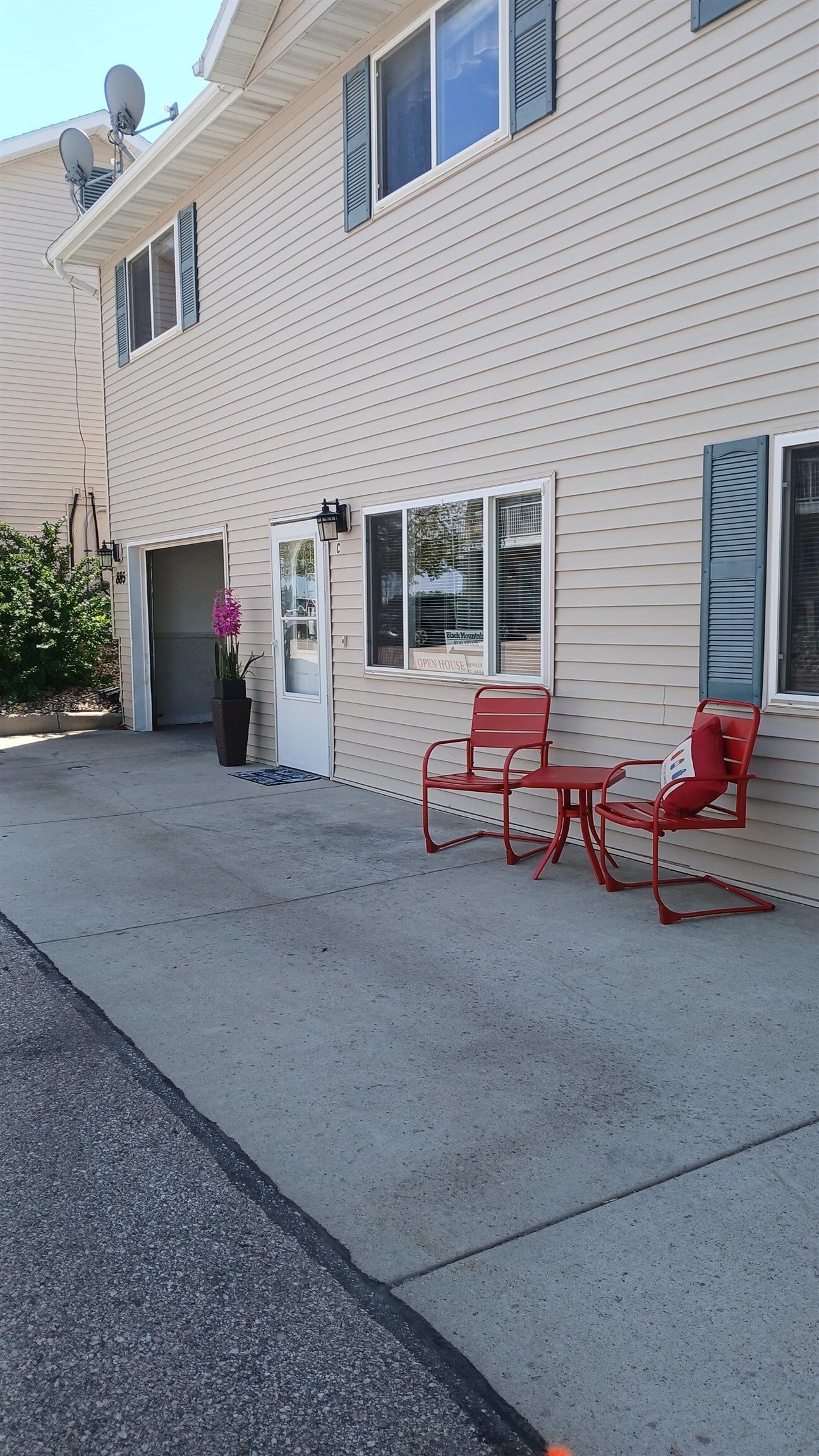 Property Photo:  885 C E Minnesota Street  SD 57701 