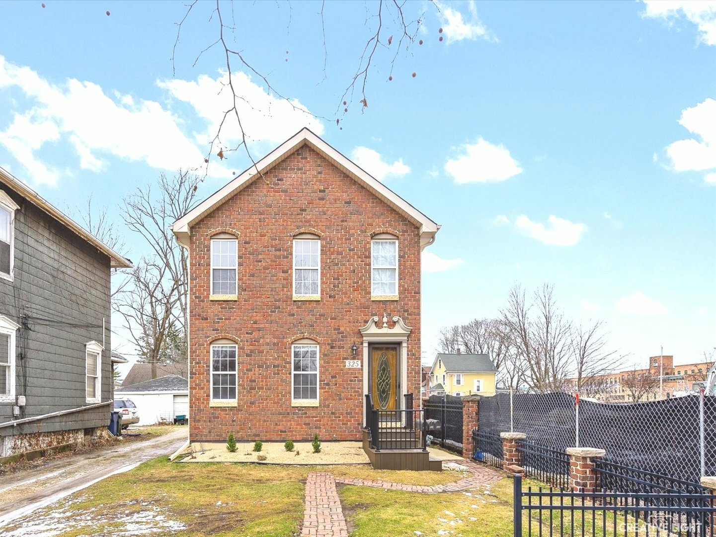 Property Photo:  325 N Loomis Street  IL 60540 