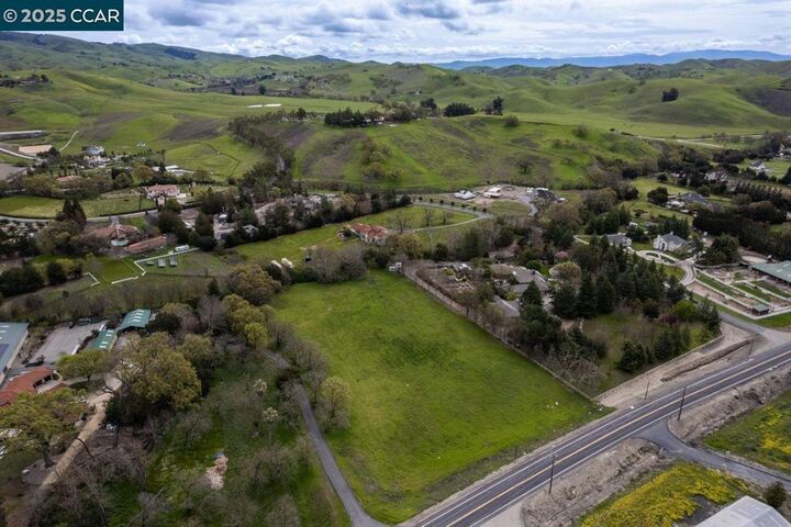 Property Photo: 5201 Camino Tassajara CA 94506