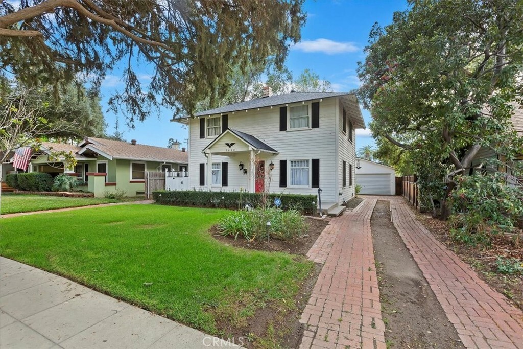 Property Photo: 3868 Linwood Place CA 92506
