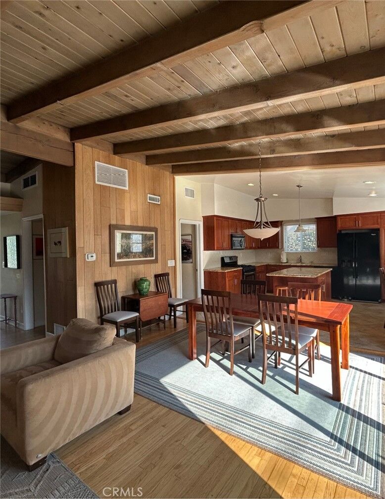 Property Photo:  5835 Babbitt Avenue  CA 91316 