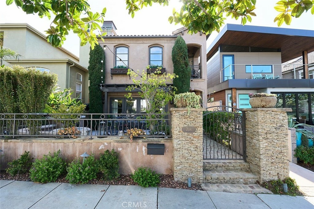 708 1/2 Marigold Avenue 2  Corona Del Mar CA 92625 photo