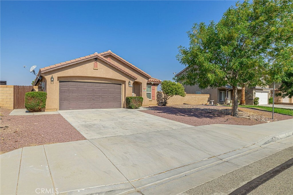 Property Photo: 45043 18th Street E CA 93535
