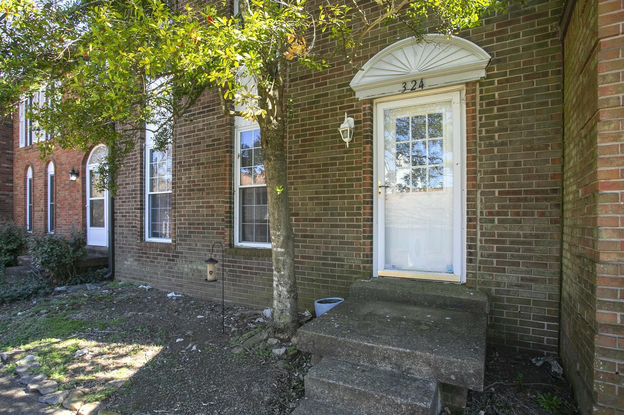 Property Photo: 324 Huntington Ridge Dr TN 37211