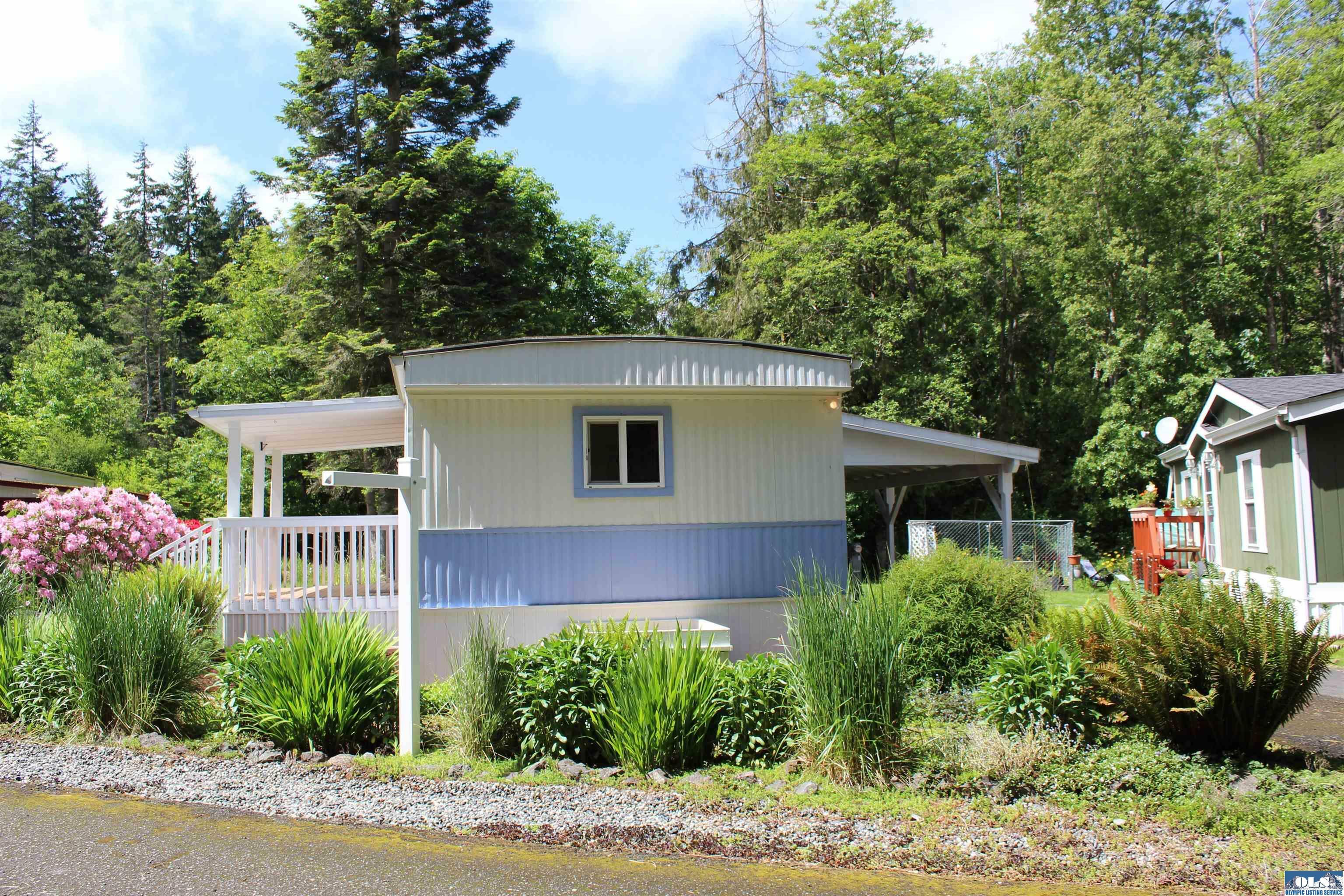 Property Photo: 472 Leighland Ave., #15 WA 98362