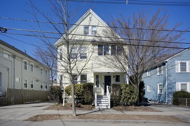 Property Photo:  22 Davis Rd 1  MA 02478 