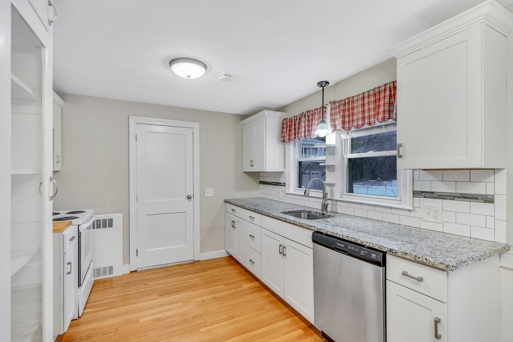 Property Photo:  20 Glenwood St  MA 01520 