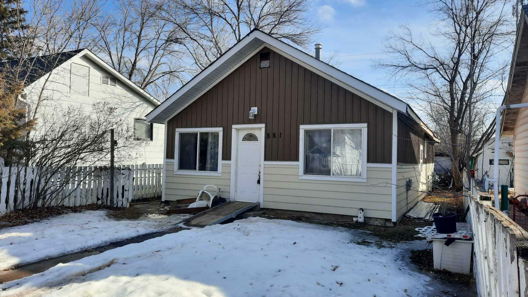881 3 Avenue W  Drumheller AB T0J 0Y3 photo
