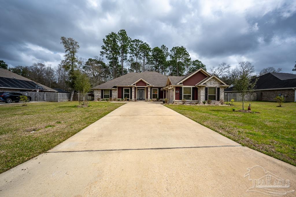 Property Photo: 5994 Augustine Dr FL 32571