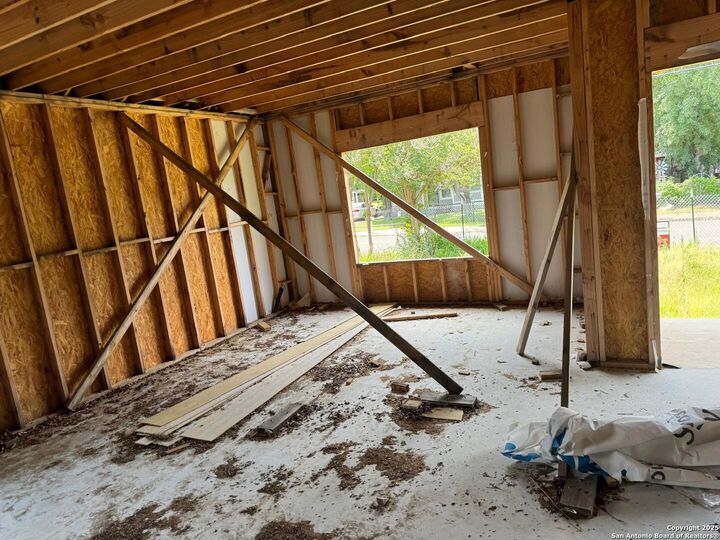 Property Photo: 123 Yuma TX 78211