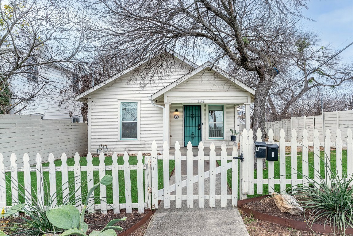 Property Photo:  1148 Northwestern Avenue A And B  TX 78702 