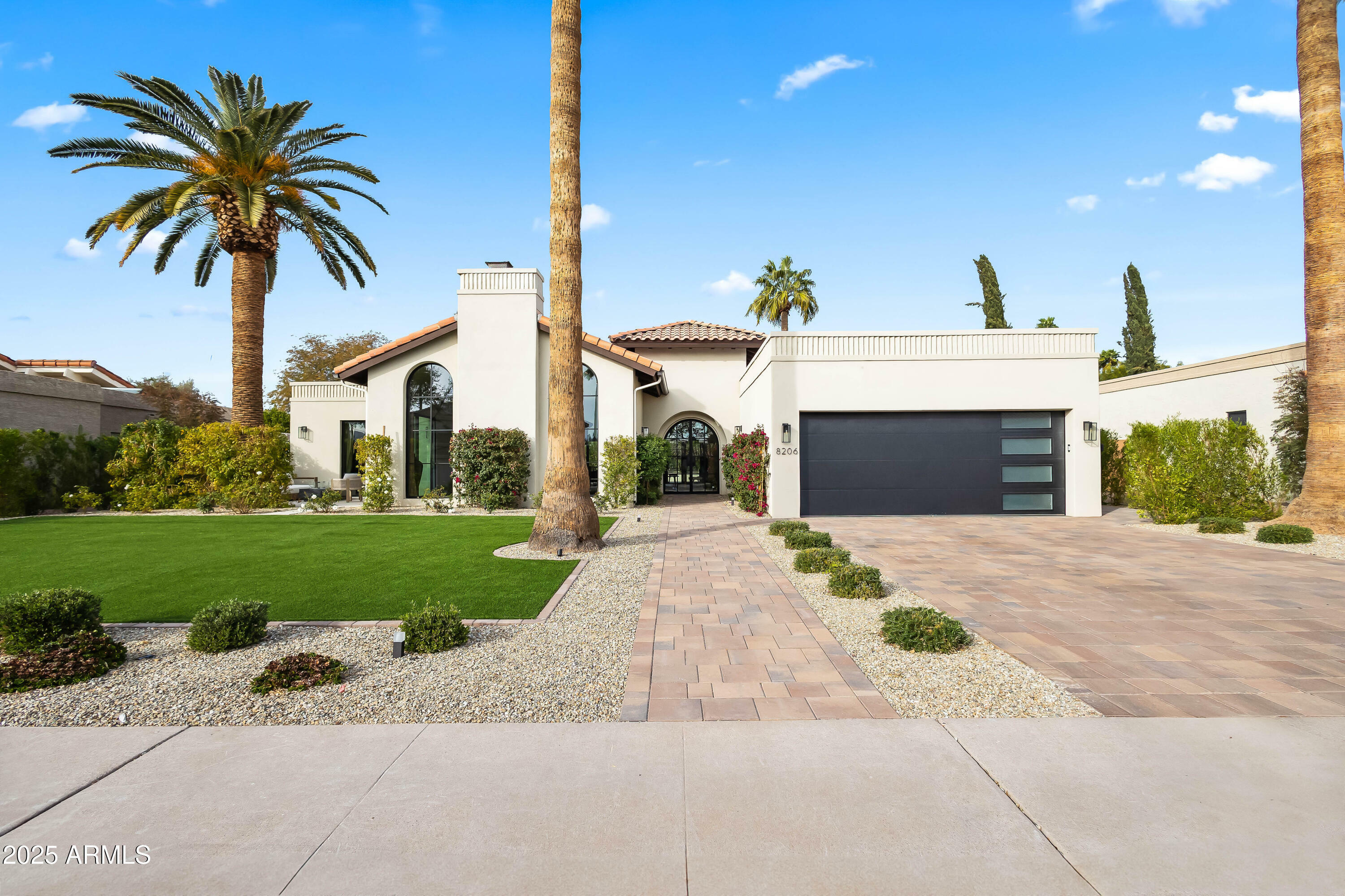 Property Photo: 8206 E Del Camino Drive AZ 85258