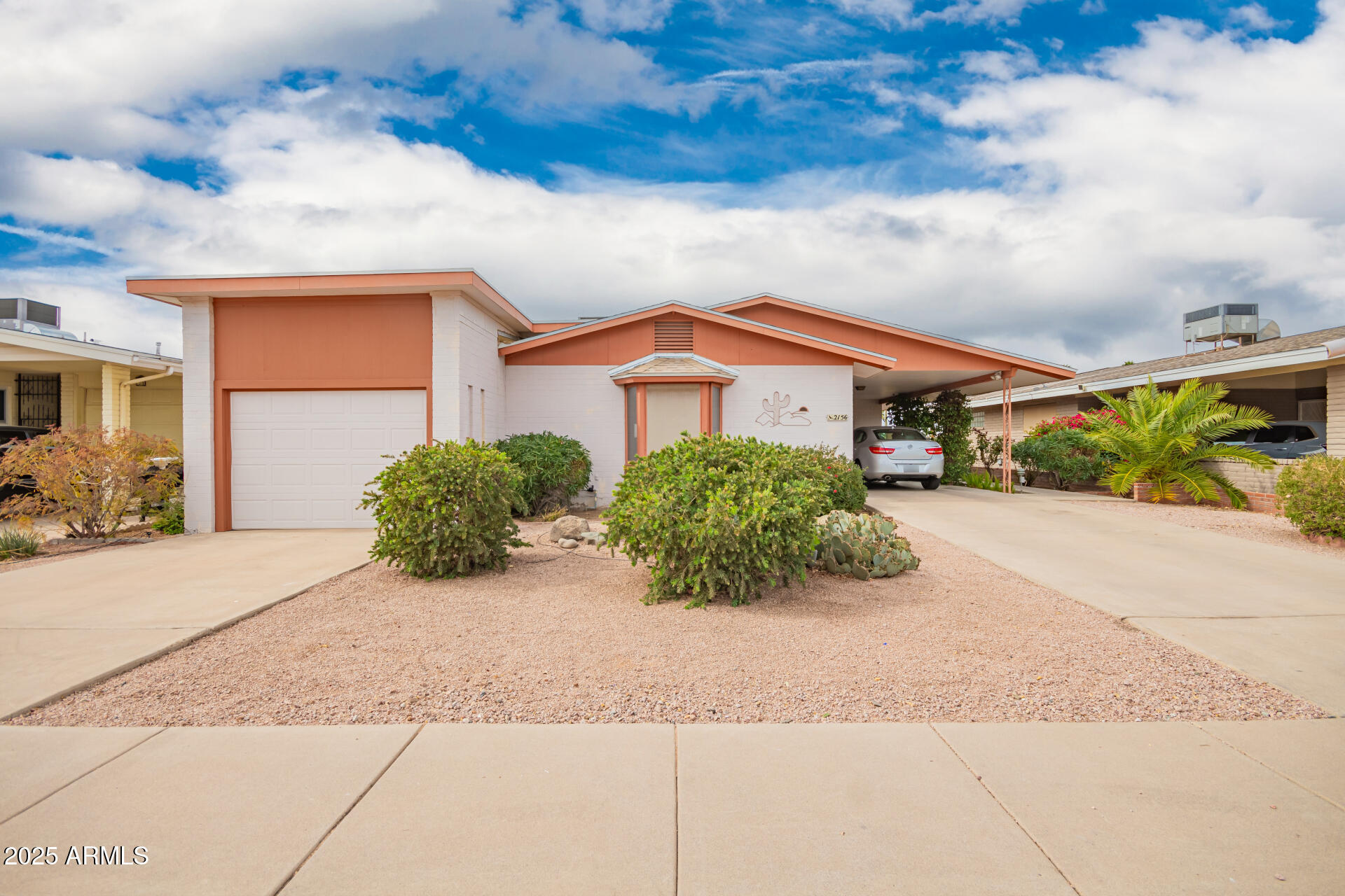 Property Photo: 2156 N Middlecoff Drive AZ 85215