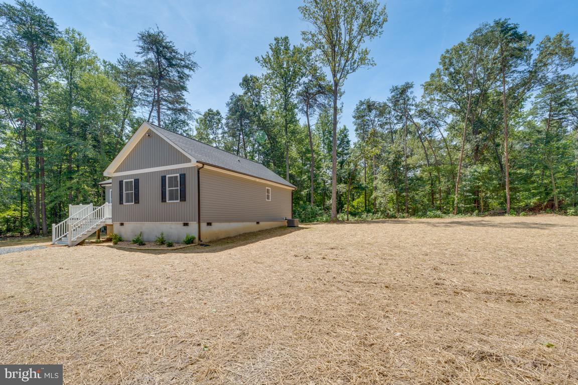 Property Photo: 9162 Rhode Island Lane VA 22546