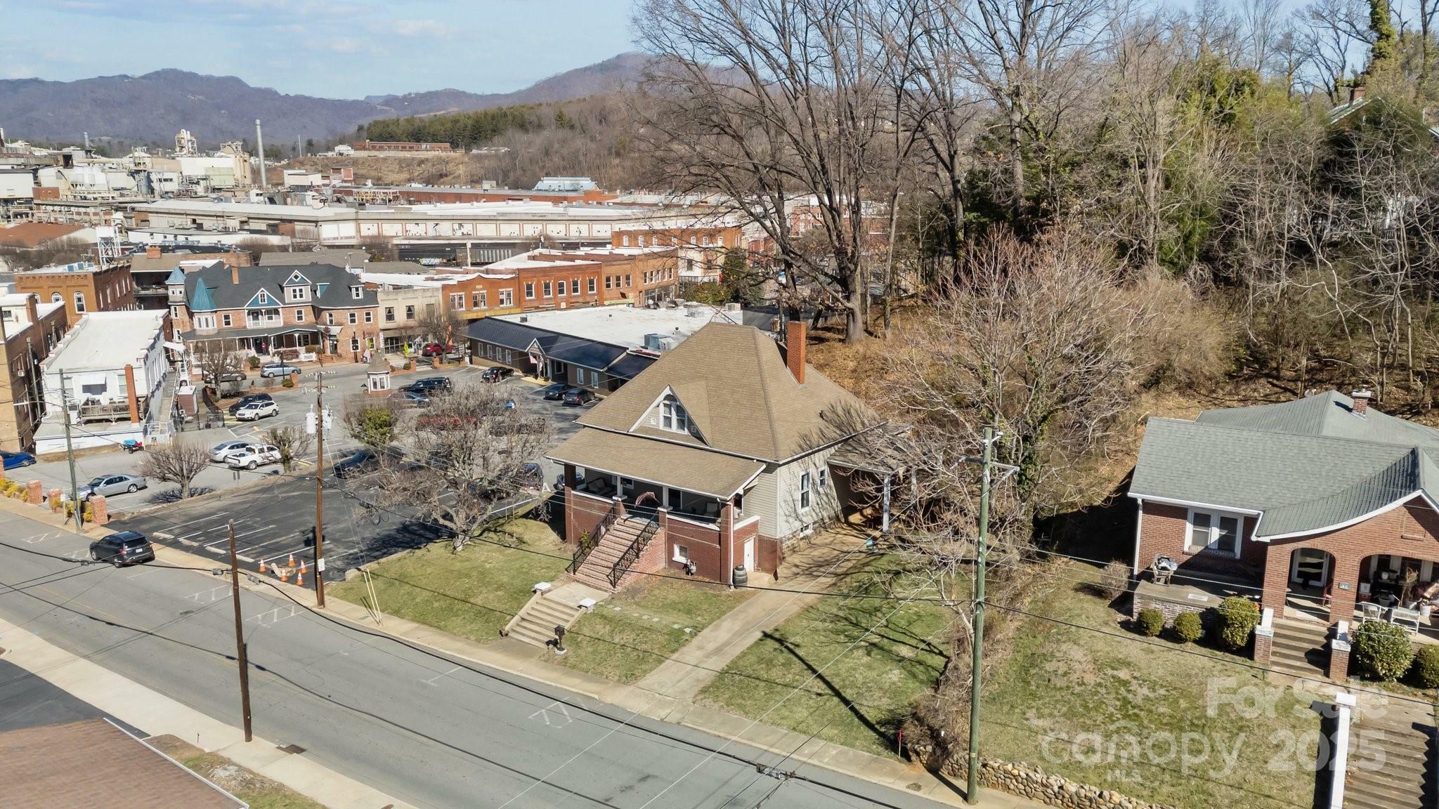 Property Photo:  173 Academy Street  NC 28716 