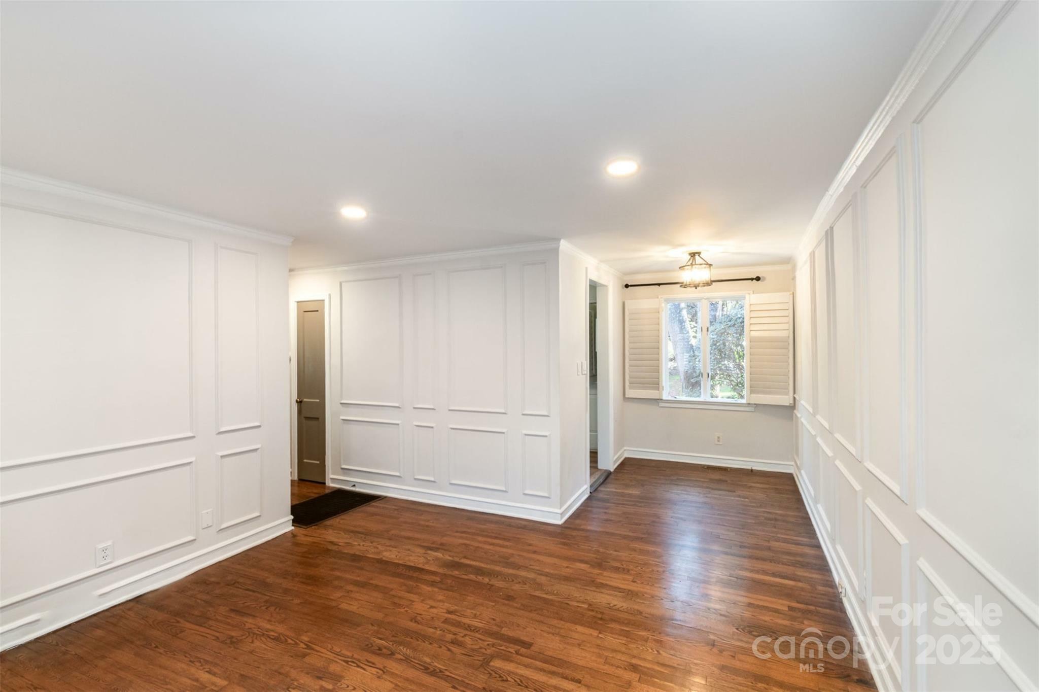 Property Photo: 1831 Jameston Drive NC 28209