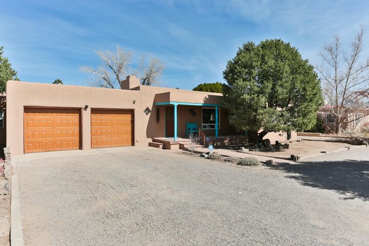 Property Photo: 627 Fairway Road NW NM 87107