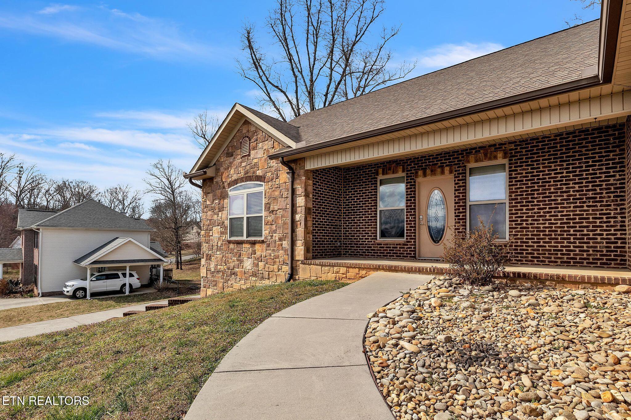 Property Photo: 354 Meadowlake Circle TN 37865