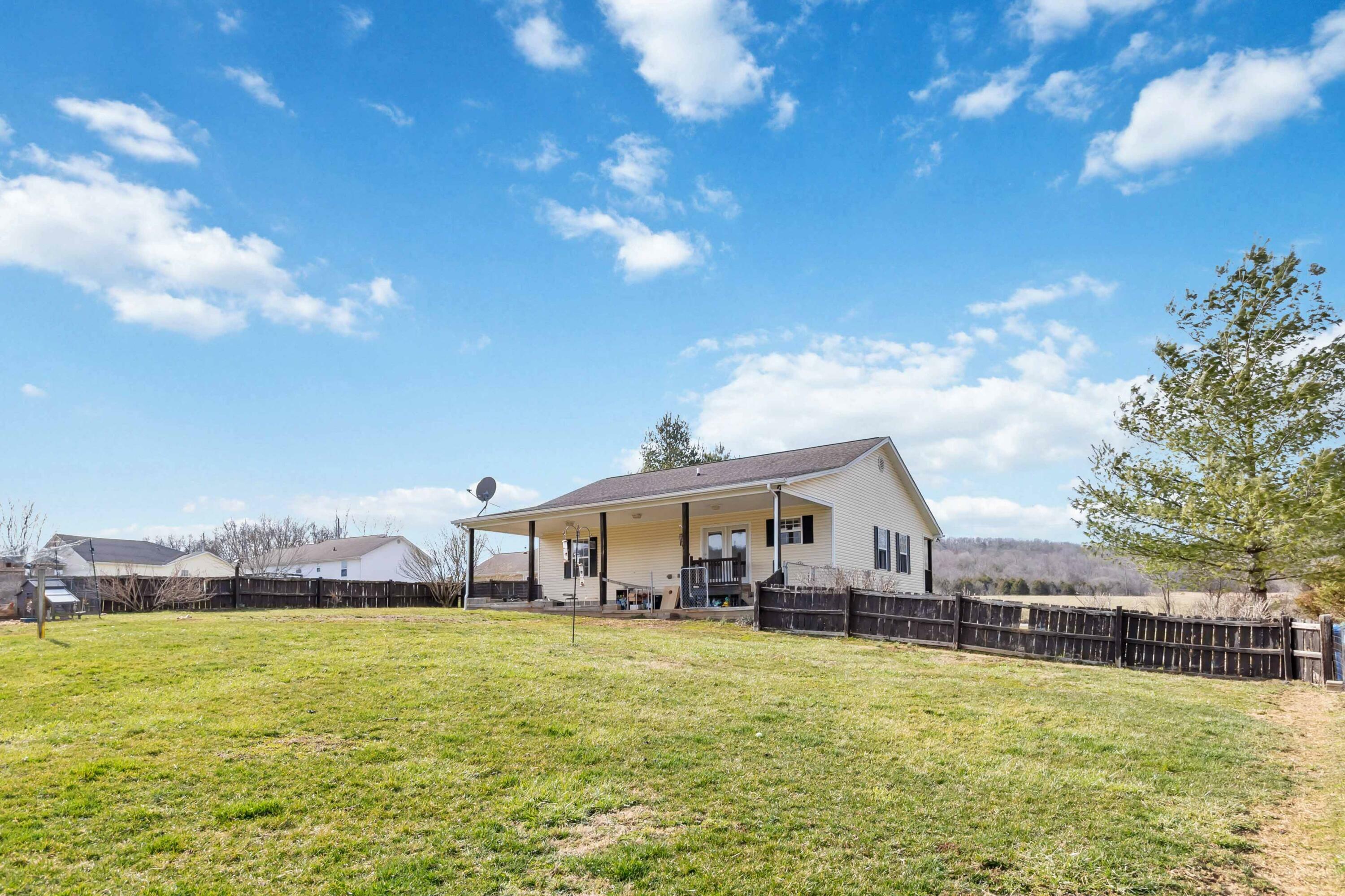 Property Photo: 1545 Blaze Valley Road KY 42501
