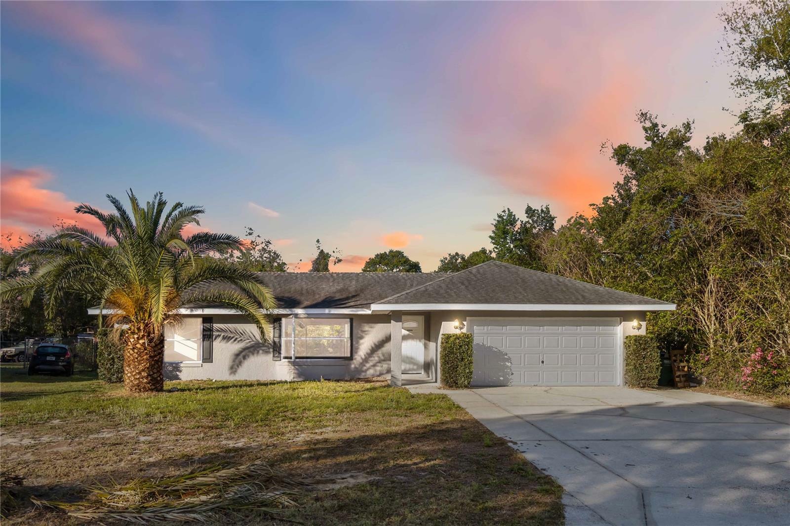 Property Photo:  813 Sylvia Drive  FL 32725 