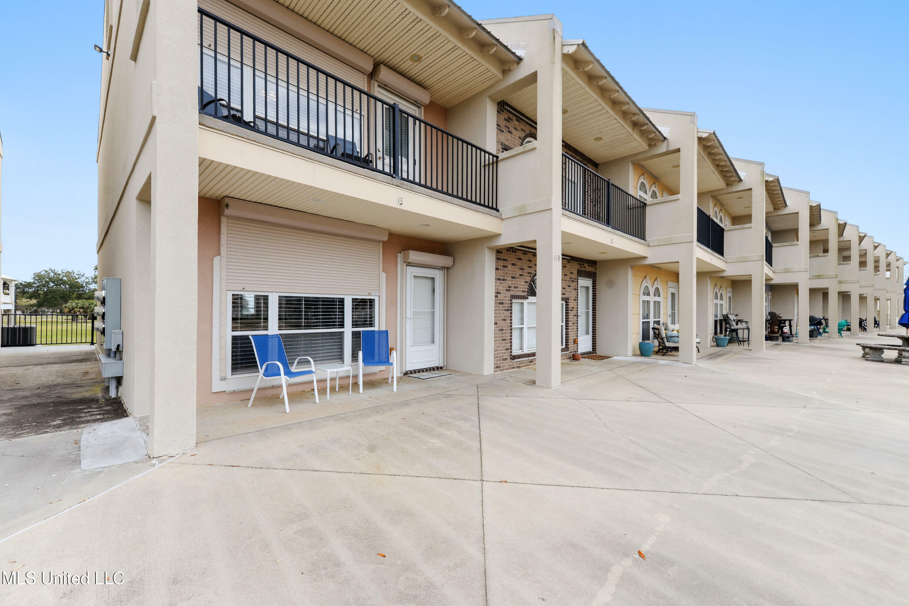 Property Photo:  548 W Beach Boulevard  MS 39560 