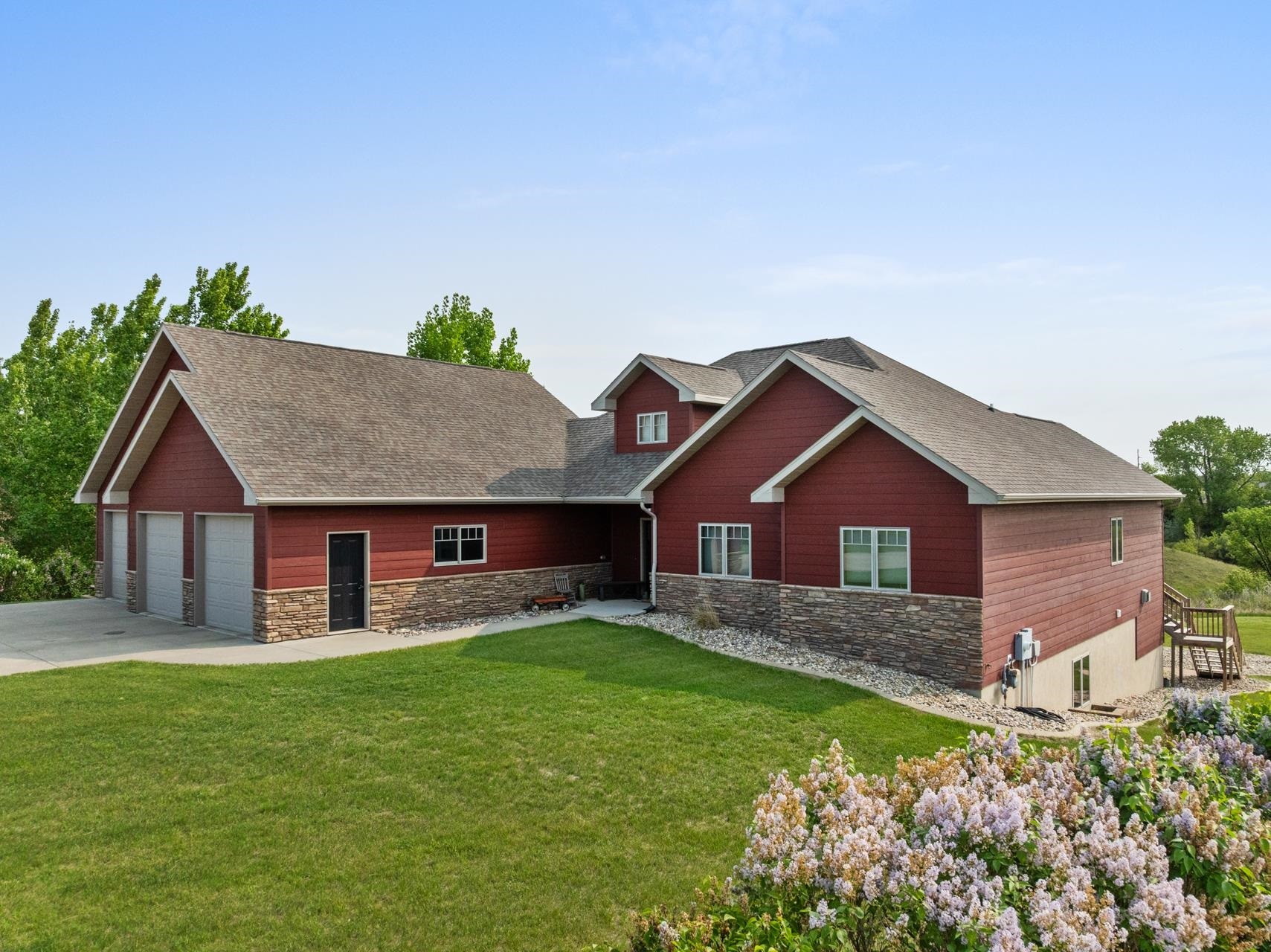 Property Photo: 3200 NW Highview Ave ND 58703