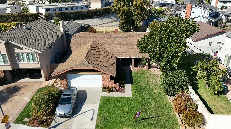 Property Photo:  10121 Eagle Avenue  CA 92708 