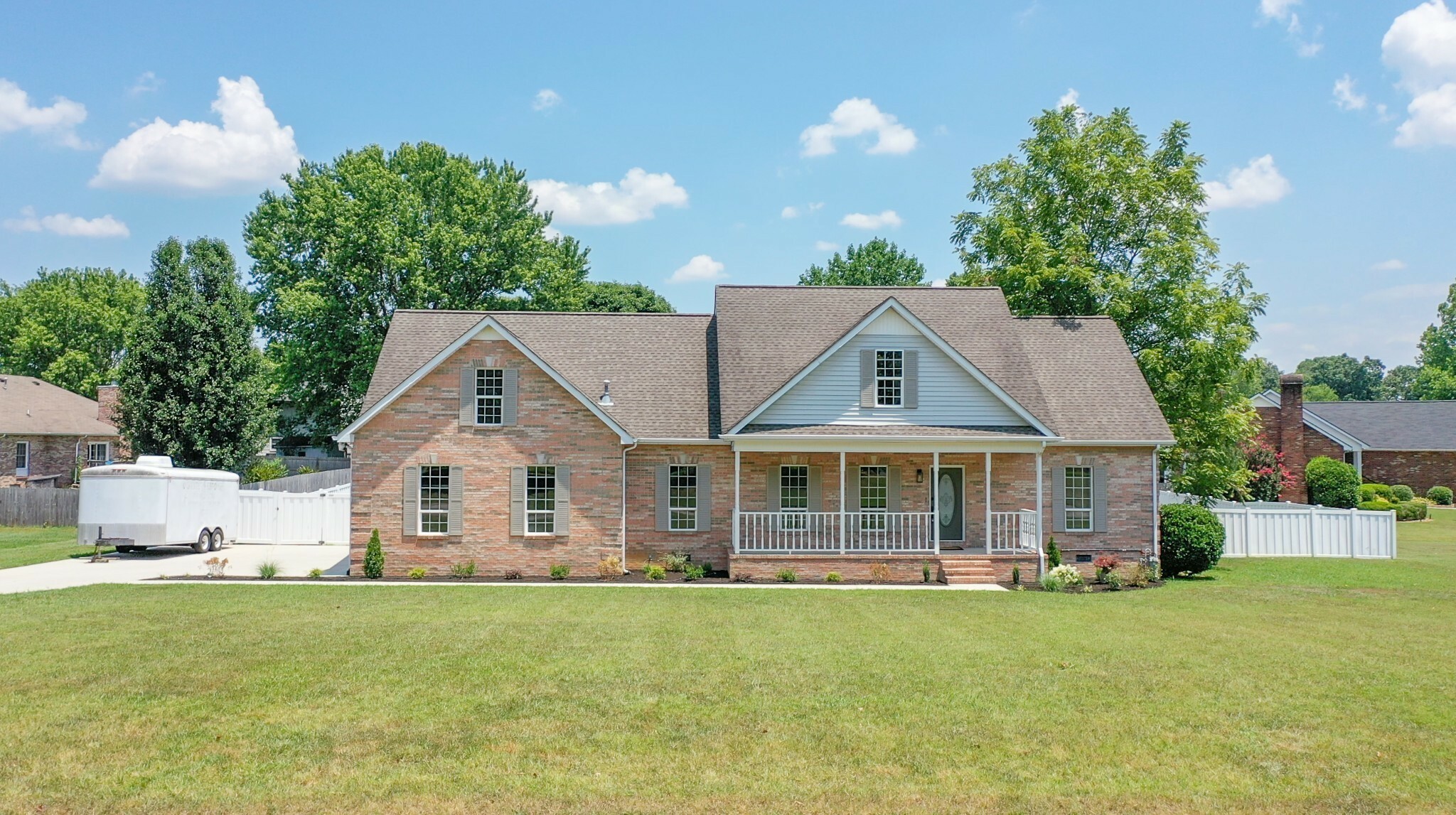 Property Photo:  203 Huntington Pl  TN 37388 