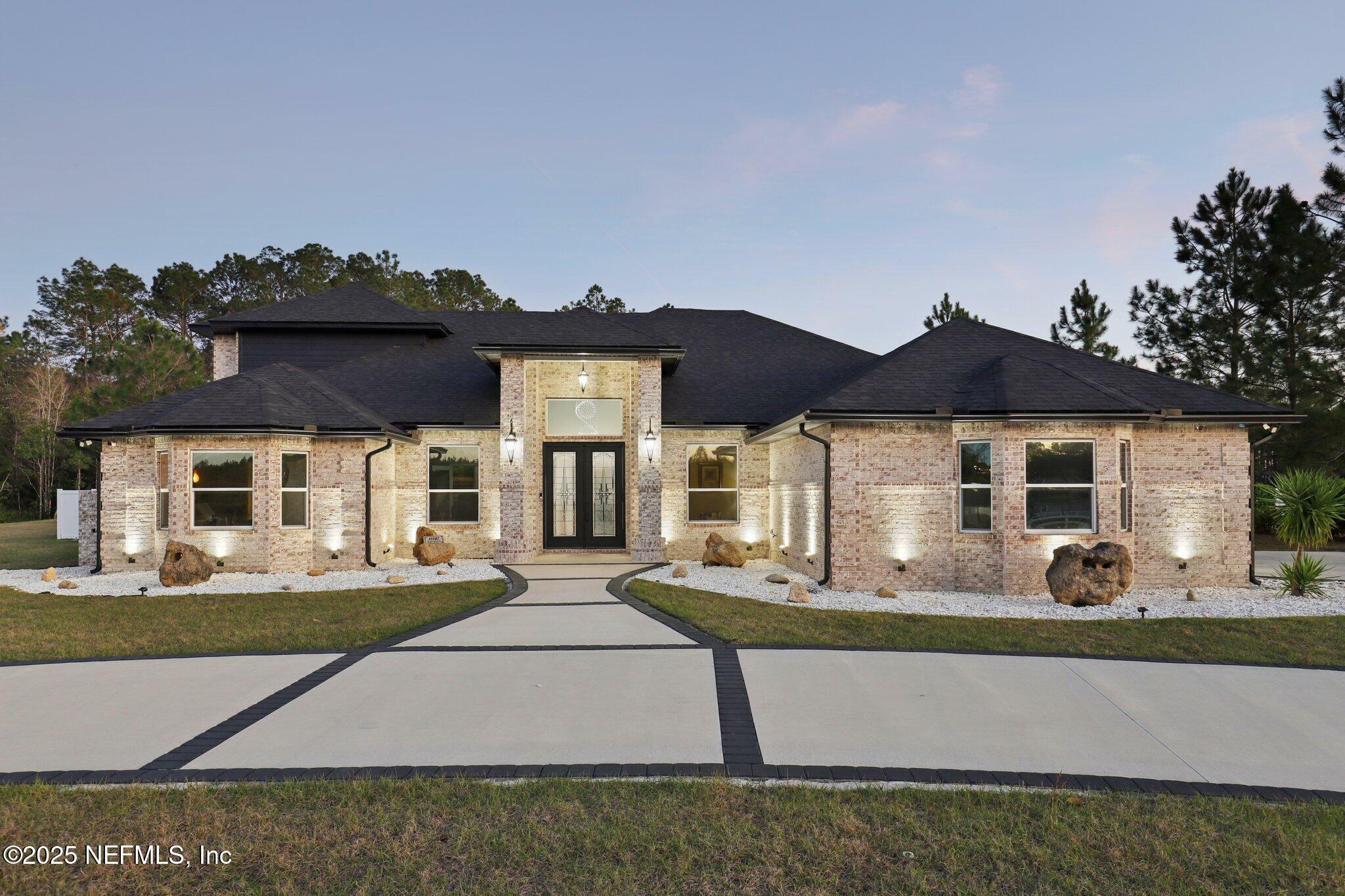 Property Photo: 11141 Saddle Club Drive FL 32219