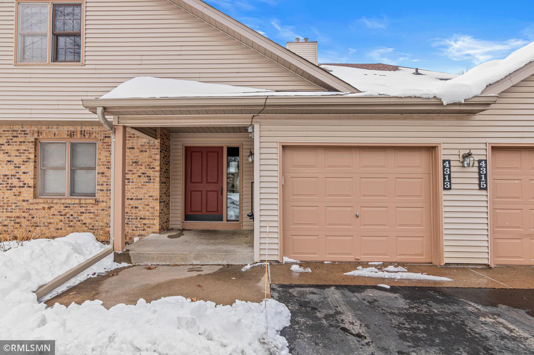 Property Photo: 4313 Oakmede Lane 20D MN 55110