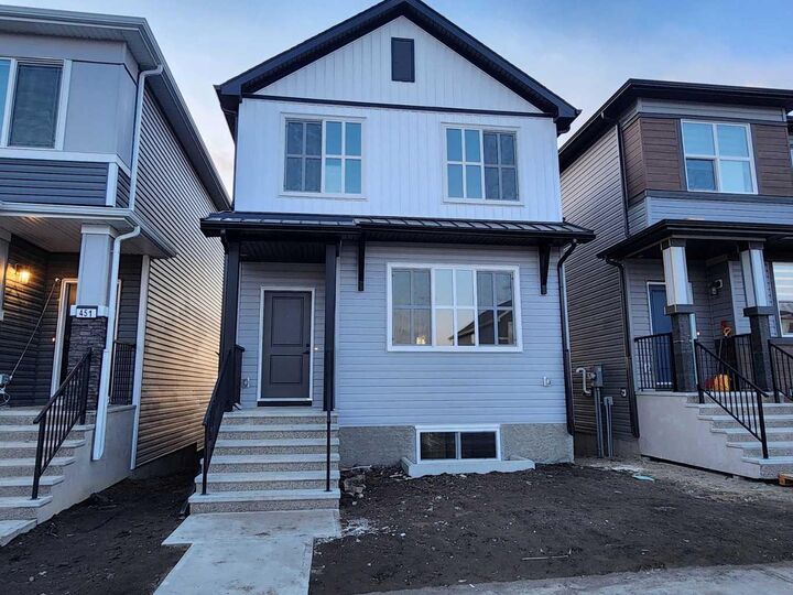455 Lucas Boulevard NW  Calgary AB T3P 2C9 photo
