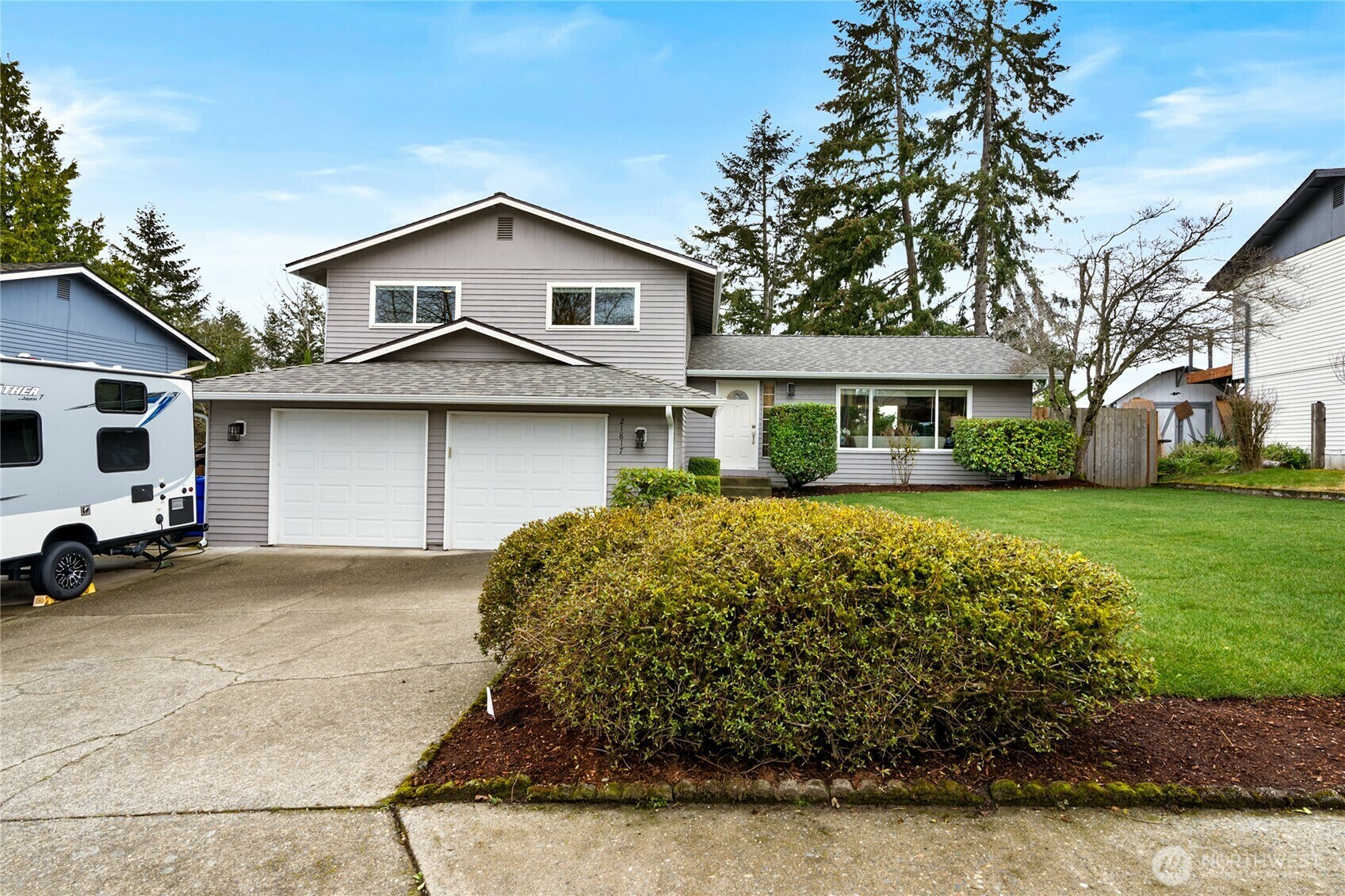 Property Photo:  21817  122nd Place SE  WA 98031 