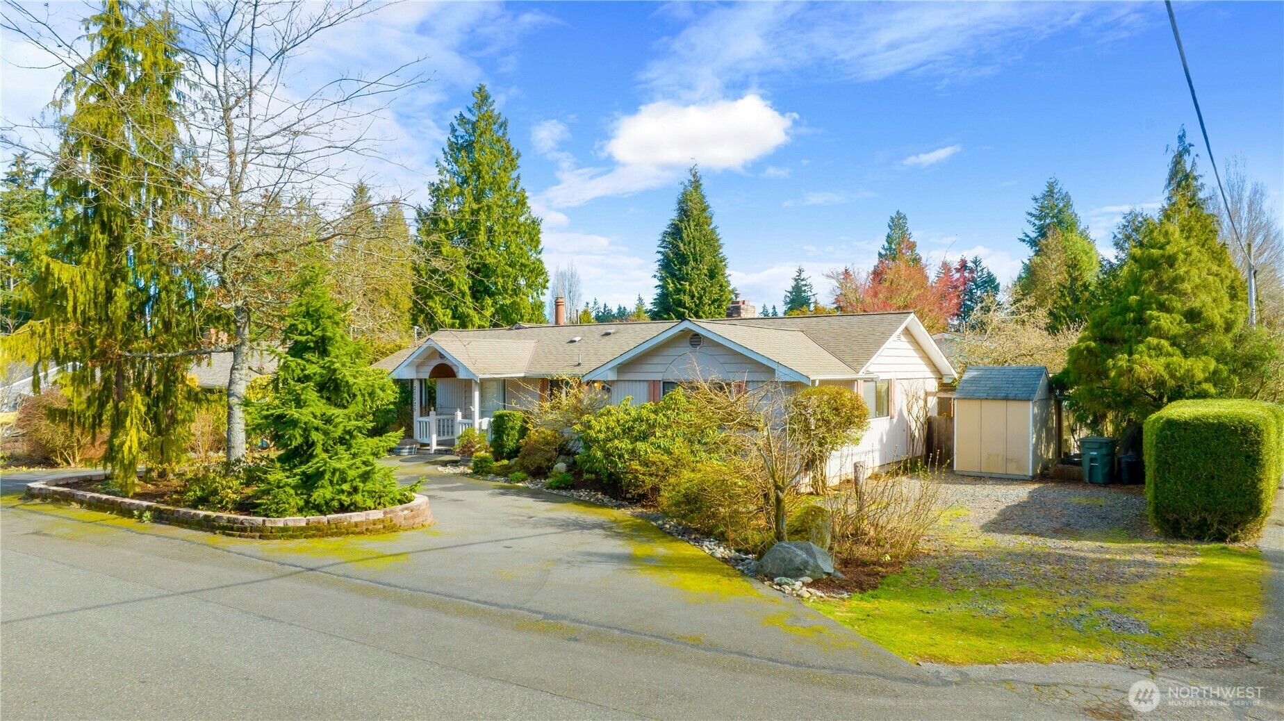 Property Photo:  20525  81st Avenue W  WA 98026 