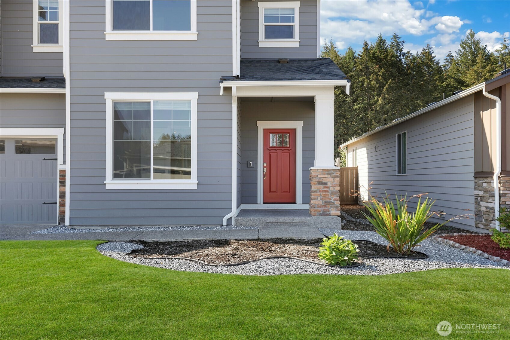 Property Photo: 12862 179th Street E WA 98374