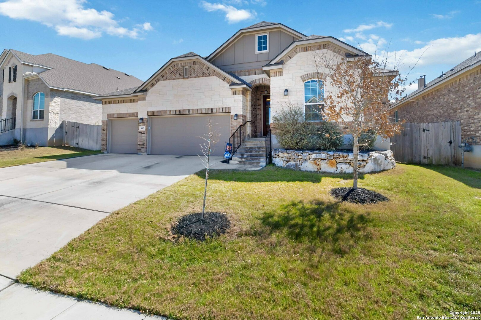 Property Photo:  942 Vista Placera  TX 78260 