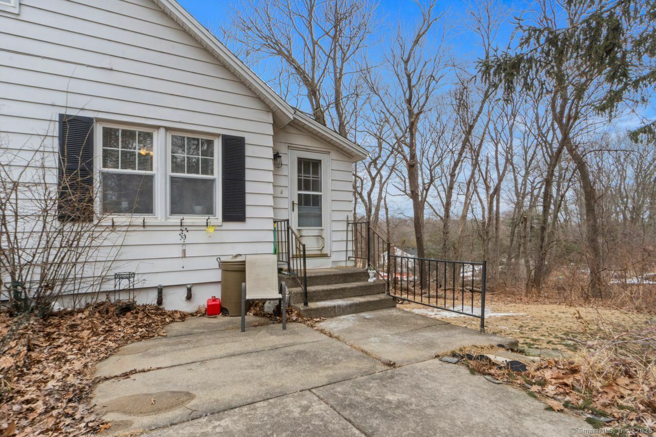 Property Photo:  29 Coer Road  CT 06712 