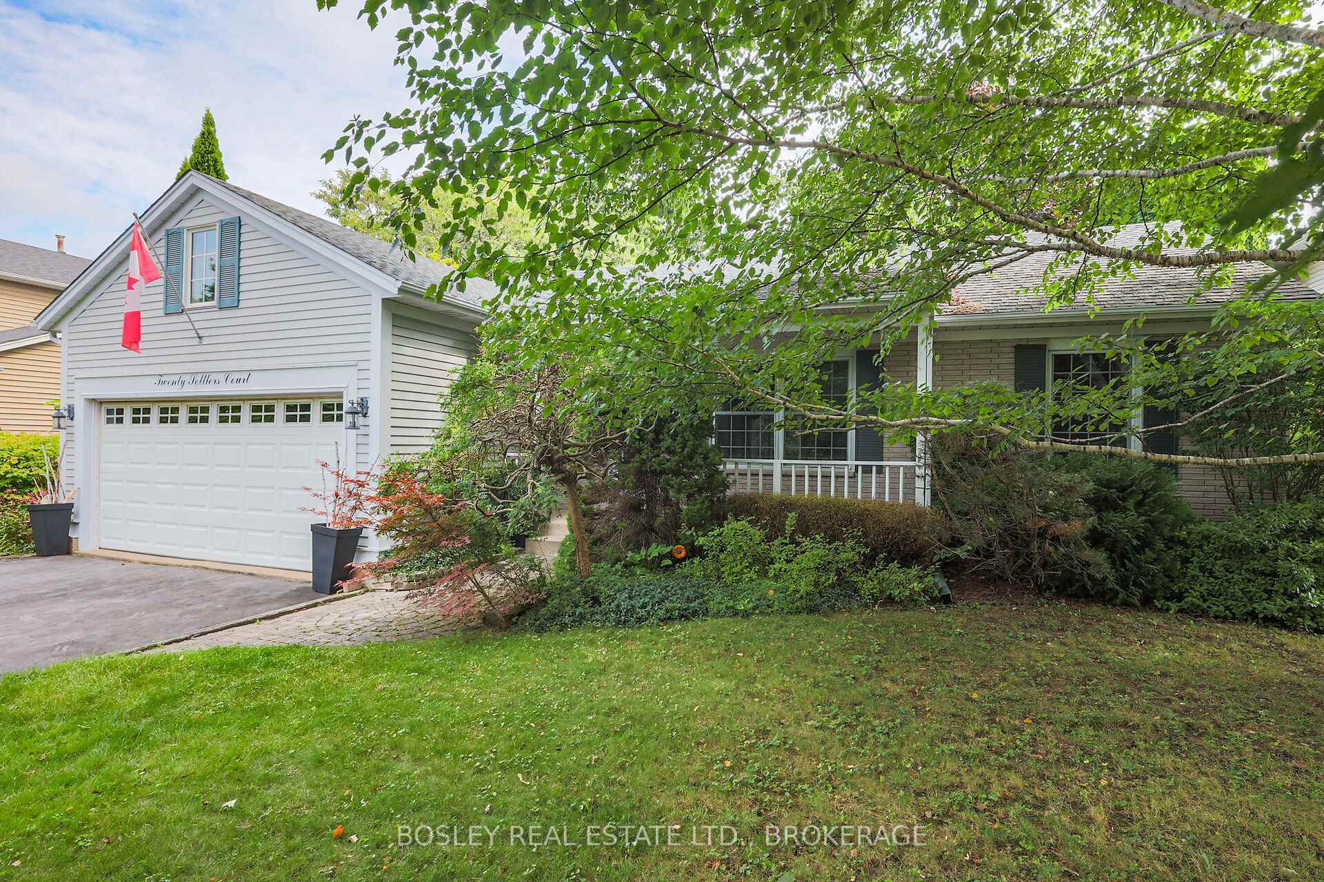 Property Photo: 20 Settlers Court ON L0S 1J0