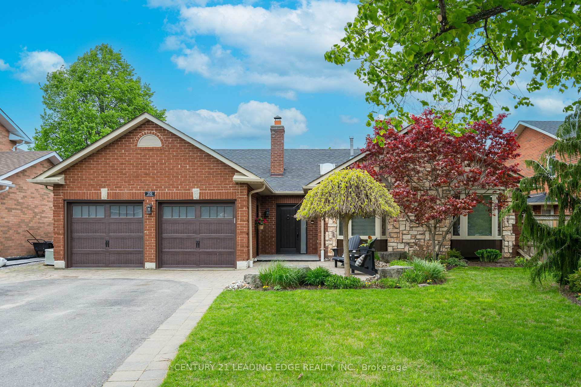 Property Photo: 250 Lori Avenue ON L4A 6C7