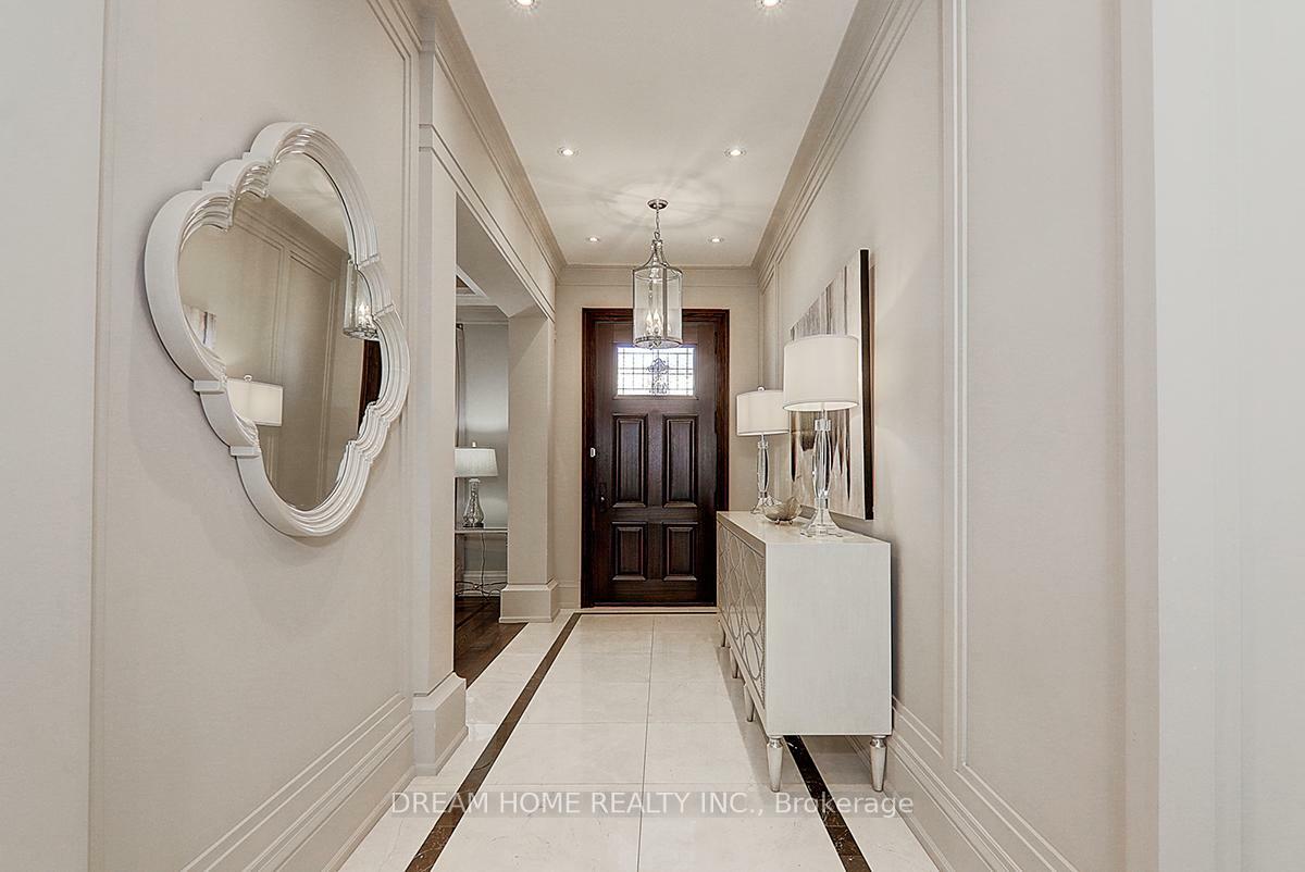 Property Photo: 225 Dunforest Avenue ON M2N 4J6