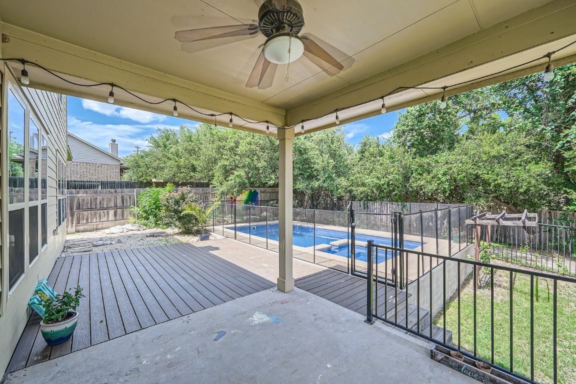 Property Photo: 165 Crescent Heights Drive TX 78628