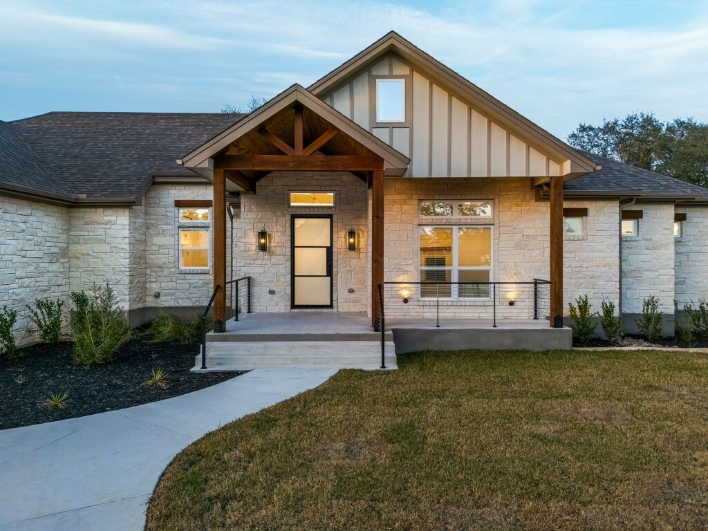 Property Photo: 8439 Spring Creek Loop TX 76571